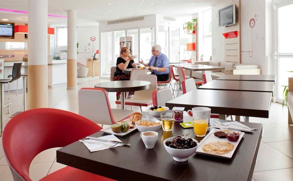 Отель Ibis Auxerre Centre Ресторан фото